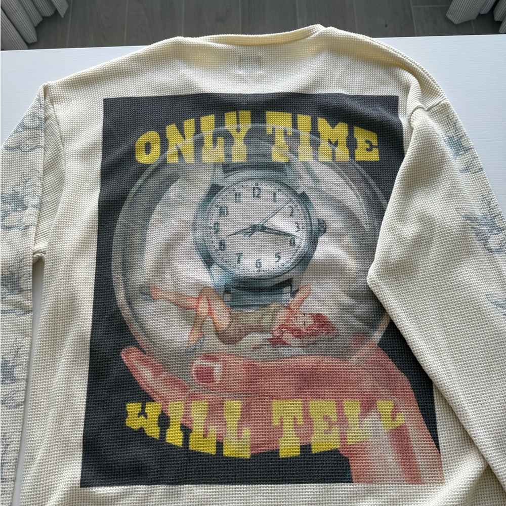 Vintage Graphic Long Sleeve with Watch Print